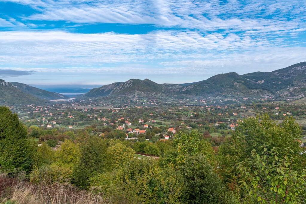 Вілла Grandma'S Hut Нікшич Екстер'єр фото